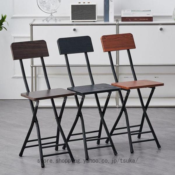 【商品仕様】商品名: 折りたたみチェア材質：座面：木脚：金属サイズ：幅約30cm奥行約32cm高さ約76cm、床から座面までの高さ:約45cm（ご注意：実寸サイズを測っているため多少誤差がでる場合があります）コンパクト収納！使用しない時は、...