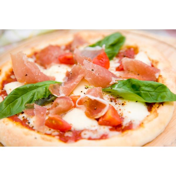 ■専門店のオリジナル・ナチュラルピザシリーズ「イタリア産生ハムのマルゲリータ」です。■ご注文は20枚単位になります。他の種類と合わせて20枚でも、okです。（但し、5種類以内で）■表示価格は1枚の単価（税込）です。■ばら出荷はしませんのでお...