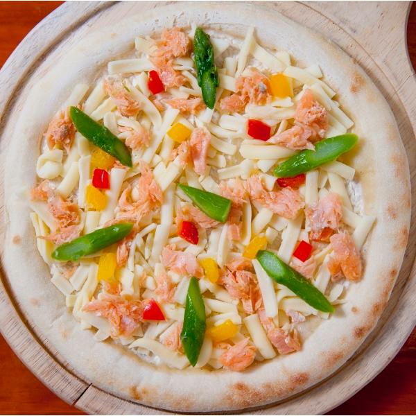 ■専門店のオリジナル・ナチュラルピザシリーズ「境港サーモンのクリームピザ」です。■ご注文は20枚単位になります。他の種類と合わせて20枚でも、okです。（但し、5種類以内で）■表示価格は1枚の単価（税込）です。■ばら出荷はしませんのでお間違...