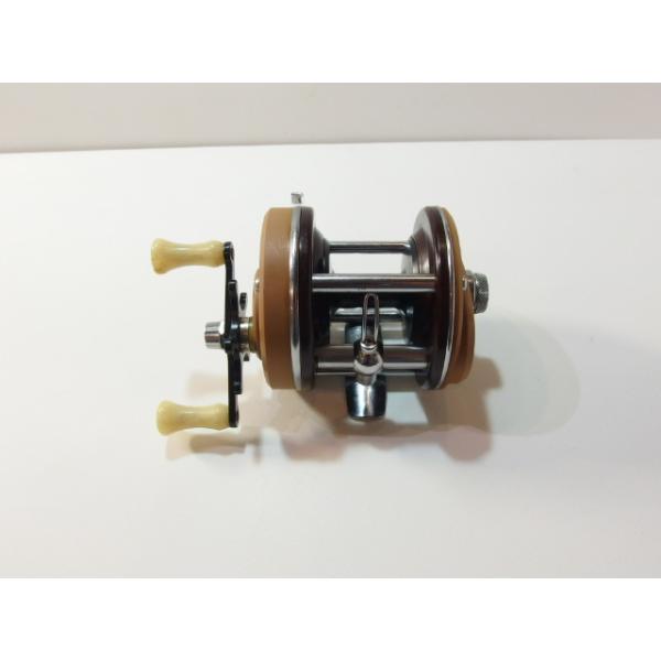 アブ 3000 ABU 右巻き ベイトリール オールドアブ (590-820 : ランブル