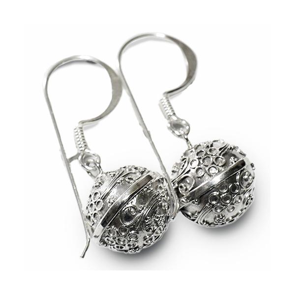 バリ島 ガムランボール ジャワン 草花模様 シルバー ピアス イヤリング 説明カード付 メール便対応可 Buyee Buyee บร การต วกลางจากญ ป น ซ อจากประเทศญ ป น