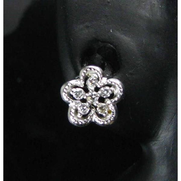 K18WG フラワーモチーフ　ミル打ち　ダイヤモンド　ピアス ダイヤモンド ピアス K18WG ホワイトゴールド ミル打ち 花