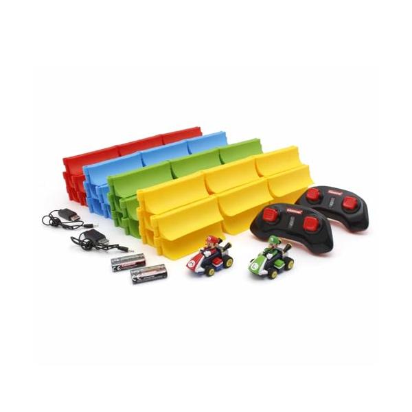 -/-/TV039・マリオとルイージのR/C本体と、コースがつくれるガードレールが一緒になったスペシャルセット