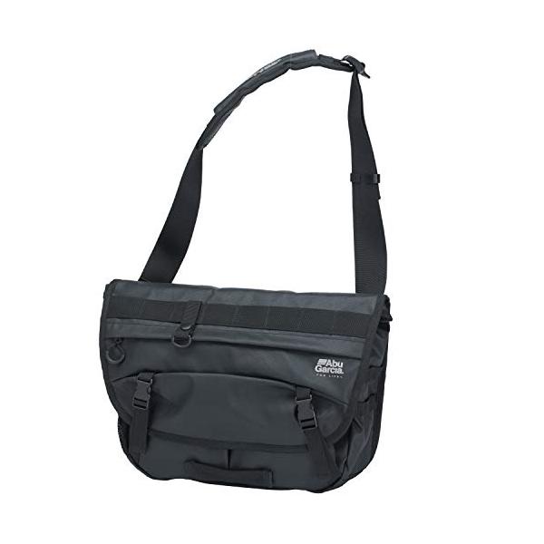 メッセンジャー型フィッシングバッグブラック/42cm×32cm×5cm/1547280・Color:ブラック・パッケージ個数:1・本体：ポリエステル100％●表面：PUコーティング●幅36mm●奥行9mm●高さ27ｍｍ●容量約8.5L