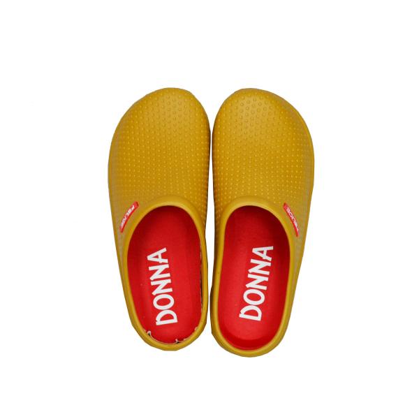 シンプルなデザインが魅力。ガーデニングシューズに最適なダナスリッポンシリーズ。キャメル　23.5cm　脱いで履くがとてもしやすい作りで、履くと、素材の柔らかさ、厚底でクッション性のある底面、とても履き心地がいいです。一度履いたら、やめられま...