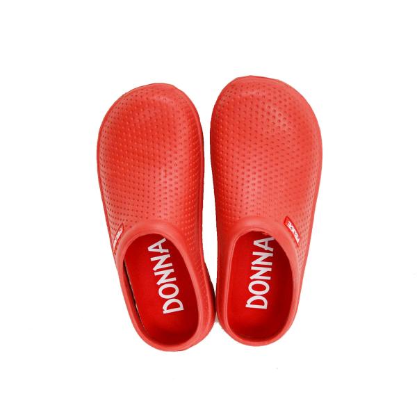 シンプルなデザインが魅力。ガーデニングシューズに最適なダナスリッポンシリーズ。レッド　23.5cm　脱いで履くがとてもしやすい作りで、履くと、素材の柔らかさ、厚底でクッション性のある底面、とても履き心地がいいです。一度履いたら、やめられませ...