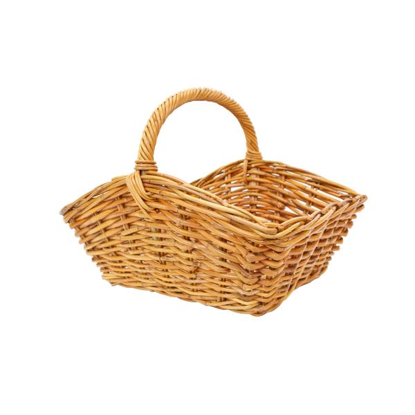 レッドラタン ピクニックバスケット 一本手 角紅籐素材のおしゃれなピクニックバスケット。紅籐は籐の種類の中でもインドネシアで採れる希少性の高い素材。赤茶色の品のある色合いが特徴。籐の中でも最も耐久性に優れ長年使用することで色は深みを増し、艶...