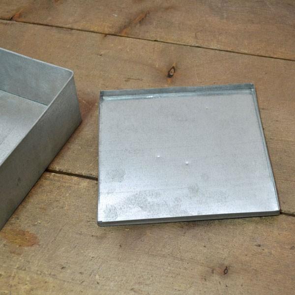 ブリキ製救急箱 収納 缶 おしゃれ 小物入れ ティンボックス Buyee Buyee Japanese Proxy Service Buy From Japan Bot Online