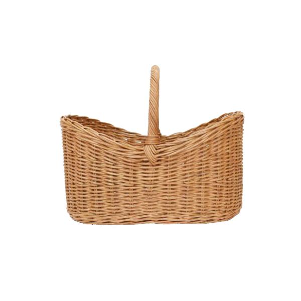 ラタンバスケットのふた型、ねじり一本手。昔から長く愛用されてきた形の籐かごです。艶があり、高級感のある仕上がりとなっています。高品質なラタン（籐）の産地として知られる、インドネシアで生産され、職人が一つ一つ、全行程ハンドメイドにて作られた丈...