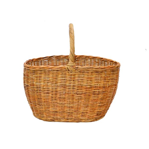 レッドラタン ビッグ ピクニックバスケット オーバル紅籐素材のおしゃれなピクニックバスケット。紅籐は籐の種類の中でもインドネシアで採れる希少性の高い素材。赤茶色の品のある色合いが特徴。籐の中でも最も耐久性に優れ長年使用することで色は深みを増...