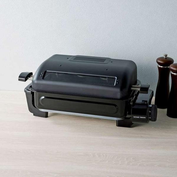 [Release date: October 27, 2025]【商品詳細】さんま4匹が焼けるフィッシュロースター。裏返し不要の上下ヒーター。焼き網の裏表で高さを変えられる。ニオイを軽減、消臭フィルター付。30分まで対応可能なタイマー機能。...