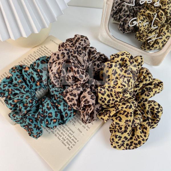 【新品未使用】セリーヌシュシュ　ヒョウ柄 CELINE セリーヌ ラゲージ レオパード柄 ヒョウ柄 ブラウン