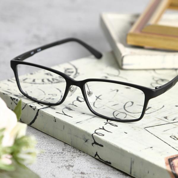 【サイズ】レンズ高さ：33mm フロント幅：134mm ブリッジ幅：16mm レンズ幅：55mm テンプル長さ：140mm【重量】約14.7g(デモレンズで測定)【カラー】全4色（C1：ブラック、C2：マットブラック、C3：スモーク、C4：...