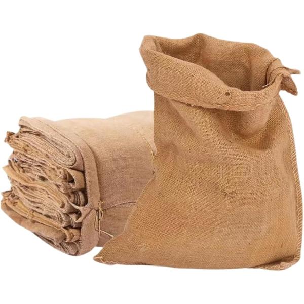 「使い勝手のいい麻袋」厚手の素材で丈夫な作りなので、土や石などの重い物でも安心して収納できます。また、大きな口が開いており、詰めやすく、荷物の出し入れもスムーズです。ガーデニングや園芸用途に最適な麻袋です。「天然繊維素材」麻袋は、天然繊維素...