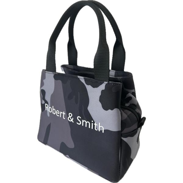 バリエーションコード : 2B9I2I58UI“Turf to Town”コンセプトシリーズ 。ゴルフから普段使いまで対応できるオールインワンゴルフバッグです。ウェットスーツに使われる素材ですので、通常のゴルフ用品にはない素材感が楽しめ、耐...