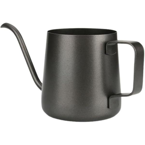 バリエーションコード : 2BUHK9VOK1「コンパクトでおしゃれ」 小さな観葉植物の水やりにぴったりな、おしゃれなステンレス製じょうろ。インテリアとしても映えるデザインで、お部屋の雰囲気をワンランクアップさせます。「冬場の水やりに便利」...