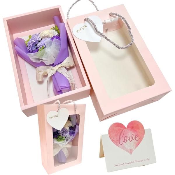 バリエーションコード : 2B9YGU2KXLカーネーションをベースにしたブーケをそのまま飾れるラッピングバッグにお入れしてお届けします。飾る場所を選ばないサイズ感に仕上げました。「ずっと続く思い」を連想させる、花びらが石鹸素材の枯れないお...