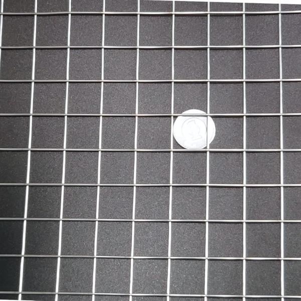 バリエーションコード : 2BU1XGH682304Lステンレス鋼（SUS304から炭素含有量を減らした極低炭素鋼）を利用した溶接メッシュは溶接されているため、表面はなめらかで平らで、網目の幅が固定されています。錆びにくく、酸やアルカリに強...