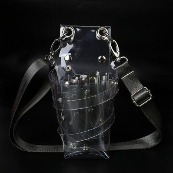 「7丁収納＆多目的ポケット」ハサミを最大7丁収納可能な大容量設計。コームや小物が入るポケットも2箇所付きで使い勝手抜群。「肩掛け・腰掛け両対応ベルト」長さ調節可能なベルトでショルダー＆ウエストどちらでも使用OK。ナスカン付きで絡まずスムーズ...