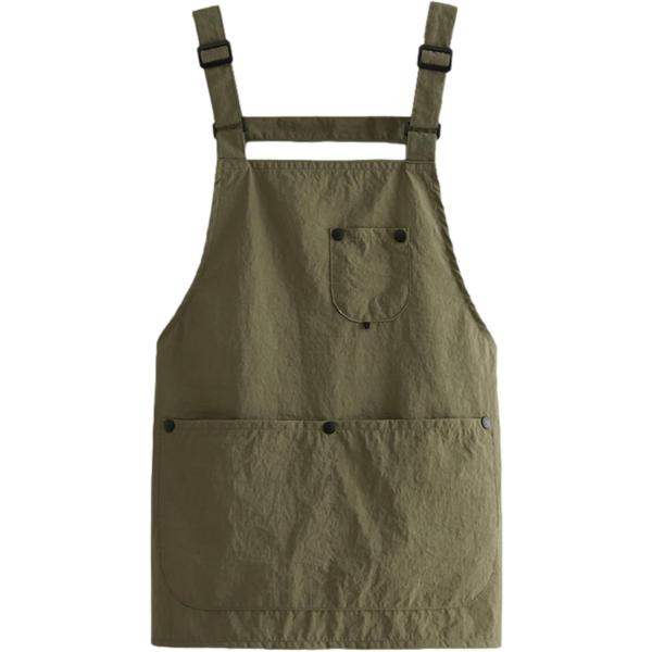 バリエーションコード : 2BUSUDYP0J「バックル式ストラップで着脱スムーズ」背面はひもではなく、ワンタッチのバックル仕様。結ぶ手間がなく、簡単に着脱できます。「収納力抜群のポケット」大きめのポケットを配置し、工具・スマホ・グローブ・...