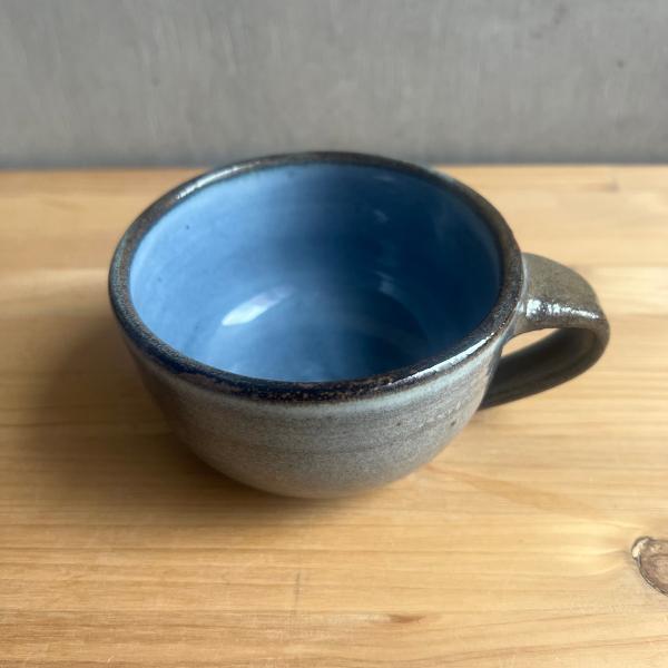 小石原焼 やままる窯 ハッとする鮮やかさ。内ブルーのほっこりスープカップ 具沢山のスープやサラダに