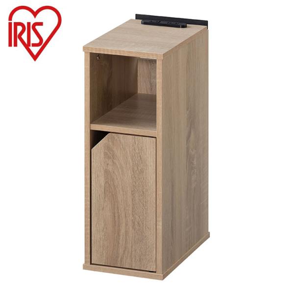 [Release date: June 6, 2023]■商品説明幅が約18cmのスリムなナイトテーブルです。生活感を隠せる扉付きタイプです。ベッドサイドやソファの横、デスク下などに置けるコンパクトなサイズです。ほこりガード付きの電源タップ...