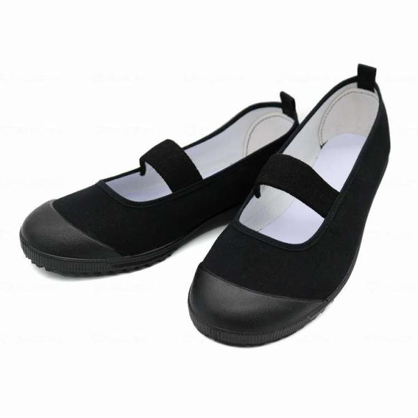 [Release date: December 16, 2025]【商品説明】オールブラックの上履き