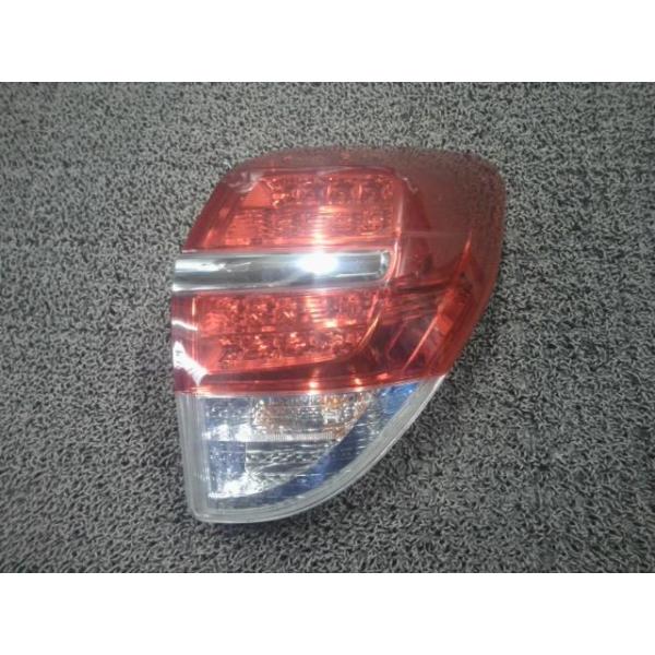ヴァンガード DBA-ACA38W 右テールランプ 1H2 81551-42140