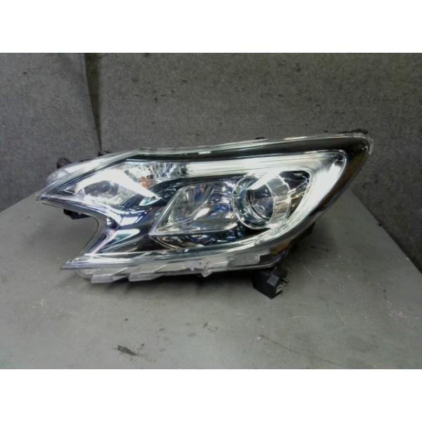 ノート DBA-E12 左ヘッドライト ヘッドランプ KAD 26060-5VA0A