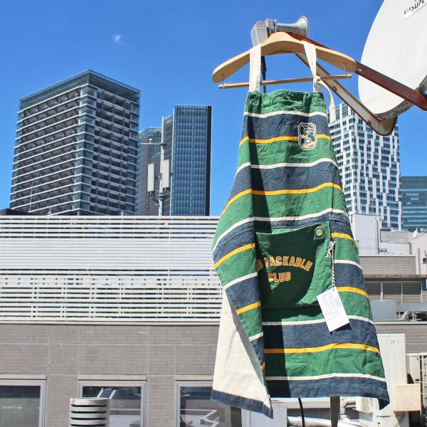 AND PACKABLE　PACKABLE APRON パッカブル エプロン WASHABLE COTTON PRINT APRON プリントエプロン　Rugby Green　ネコポス便200円対応