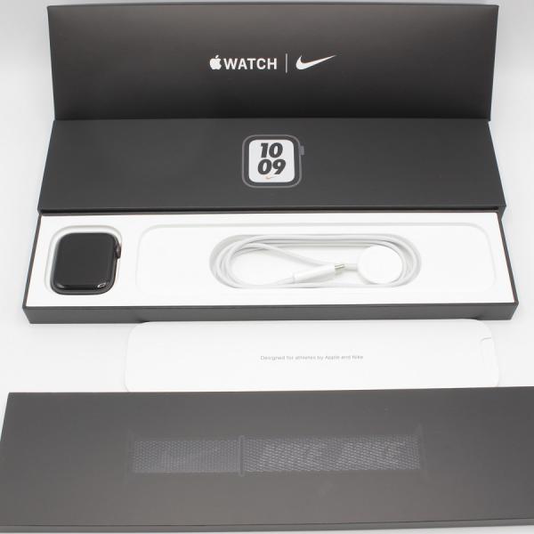 Apple Watch SE(第2世代) 【美品】Apple NIKE SE 第2世代 44mm Apple Watch SE(第2世代) 【美品】Apple NIKE SE 第2世代 44mm