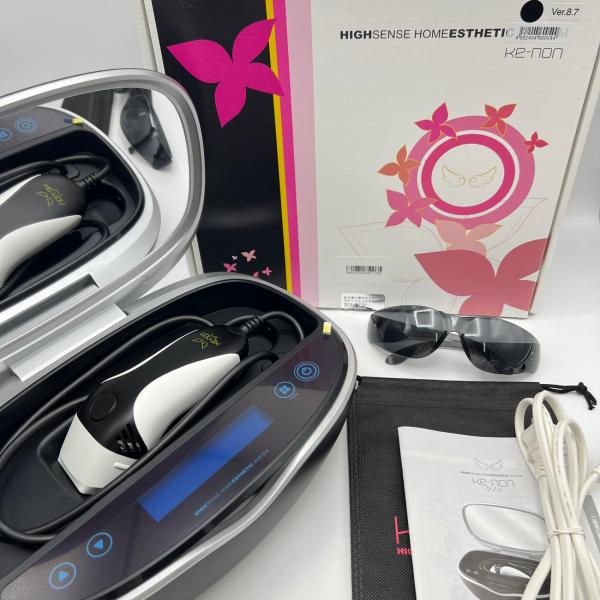 【美品】ケノン Ver.8.7 スーパープレミアム2カートリッジ付き 脱毛器 kenon 本体■商品状態【A】大きなダメージもなく程度良好の美品・本体上面に使用に伴う若干の擦れがございますが、全体的に状態の良い中古品です。・商品の特性上、カ...