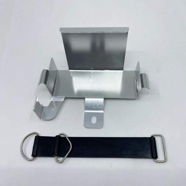 ■商品番号MK-068■商品概要商品内容：ゴリラ モンキー アルミ製 バッテリートレイ素　材：アルミ製■適合車種▼HONDAモンキー　ゴリラ適合バッテリ：YTX4L-BS■注意事項(1)商品は新品ですが、製造過程、輸送、保管などの時若干のキ...