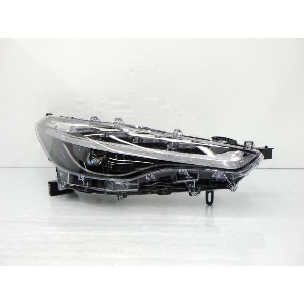 トヨタ（TOYOTA） 2000941 カローラクロス Z 前期 右ライト LED HASCO