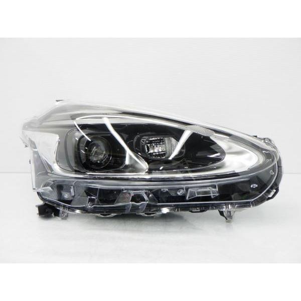 シエンタ 170系 NCP175G 後期 右ライト ICHIKOH 52-317 シエンタ(車) 2059641 シエンタ 170系 後期 右ライト LED ICHIKOH 52