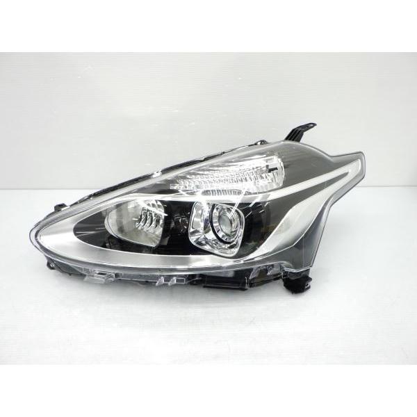 シエンタ(車) 2211542△ シエンタ 170系 後期 左ライト LED マニュアル 