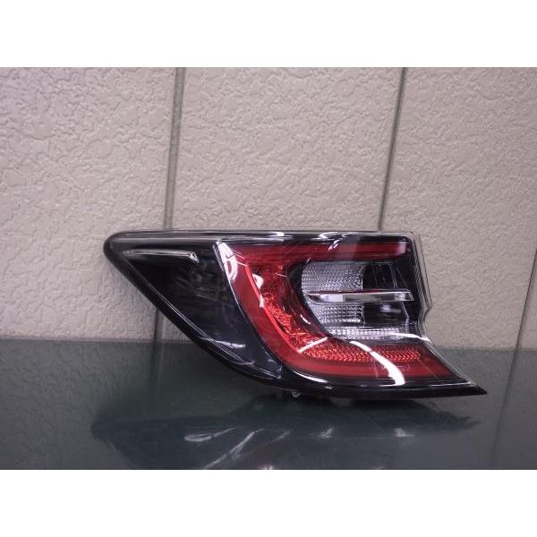 カローラスポーツ前期 純正テールランプ トヨタ（TOYOTA） T46562 カローラスポーツ 210系 前期 左テールランプ