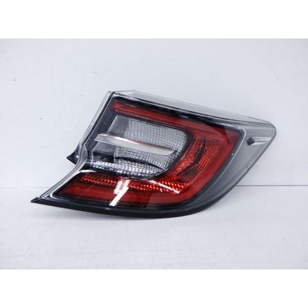NRE210H カローラスポーツ右テールランプ コイト12-629(78431) トヨタ（TOYOTA） T47161 カローラスポーツ 210系 前期 右テールランプ