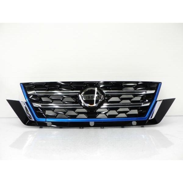 ■特選！中古品■ NISSANセレナ　e-POWER　フロントグリル □特選！中古品□ NISSANセレナ e-POWER フロントグリル パーツ