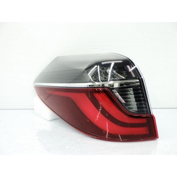 T63862△ シャトル/シャトルハイブリッド GK8/GK9/GP7/GP8 後期 左 
