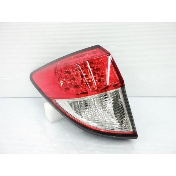 ヴェゼル T83562 RU1/RU2 後期 左テールランプ KOITO 220-18085