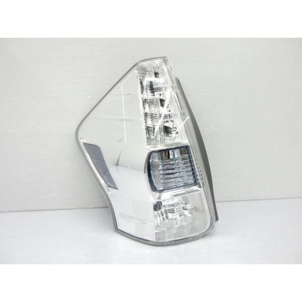 トヨタ T27762 プリウスα ZVW40W/ZVW41W 前期 左テールランプ