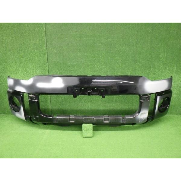 デリカd5 フロントバンパーの一部 三菱（MITSUBISHI） R72801 デリカD5 CV1W/CV2W/CV4W/CV5W 前期