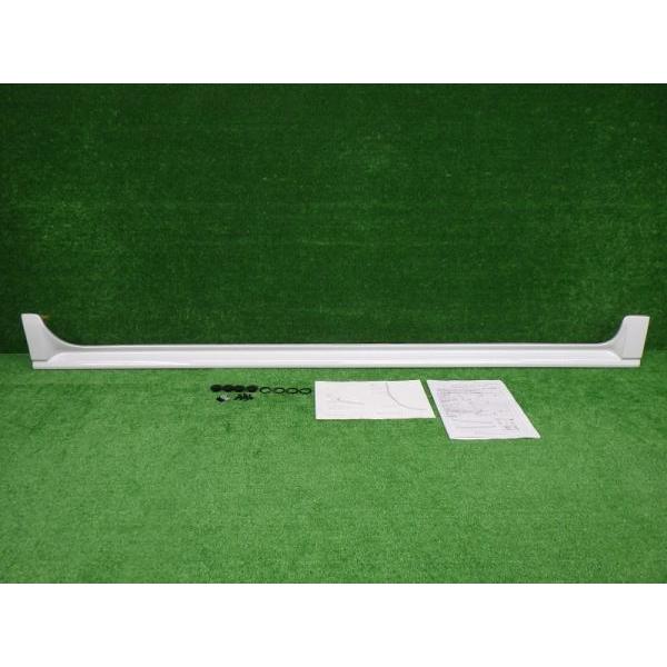 ルーミー 403211 TRD タンク/ルーミー 右サイドスカート 未使用品 W24