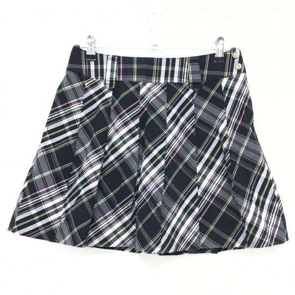 定価35200円 試着のみ 23区ゴルフ ニットスカート Mサイズ　白×黒 FILA ゴルフウェアレディース スカート ニットスカート 20代30代