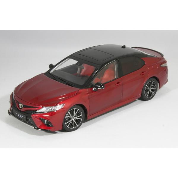 トヨタ特注 1/18 トヨタ カムリ スポーツ レッド 2018 : 寝具