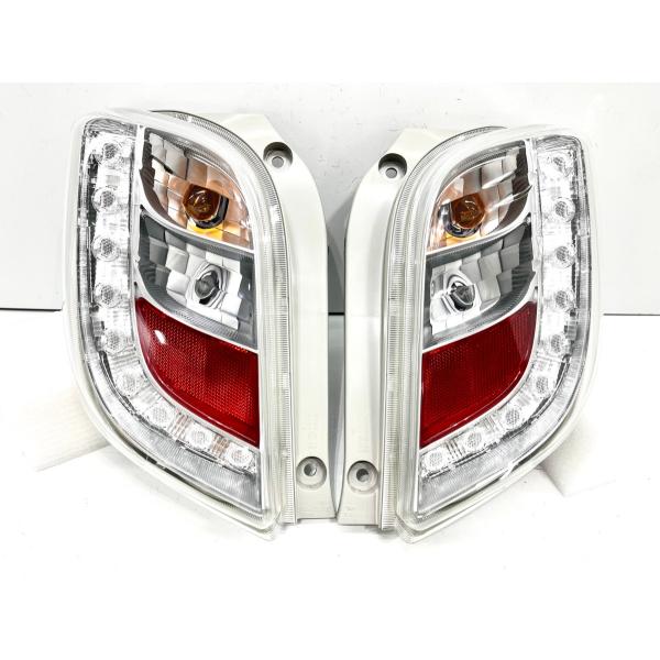 ダイハツ ミライース LA300S 後期 純正 左右 テールライト