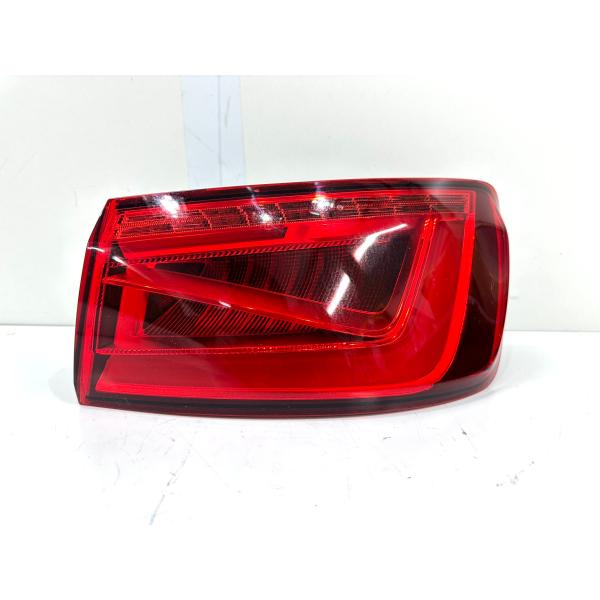 アウディ A3 8V 純正テールライト 右 8V5.945.096.A （54A-72） : Re