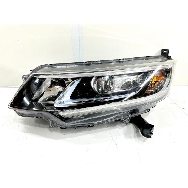 フリードハイブリッド GB7/GB8 純正LEDヘッドライト 左 STANLEY W2172 