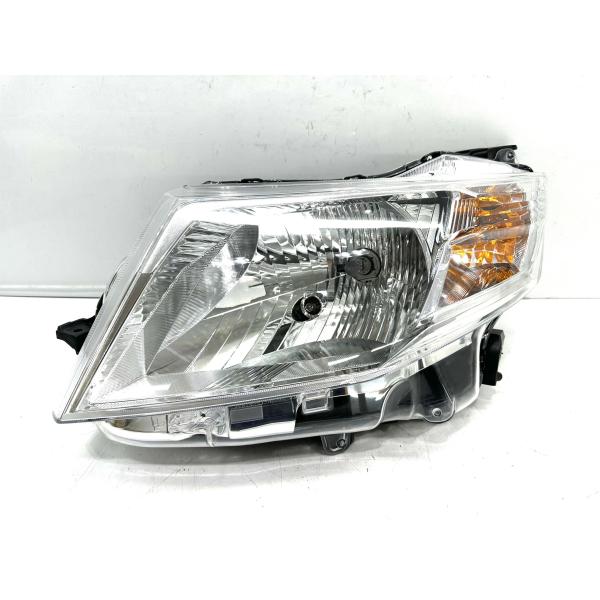 ルーミーM900A/M910A前期ヘッドライトハロゲン　スタンレーＷ3920 ルーミーM900A/M910A前期ヘッドライトハロゲン スタンレーW3920